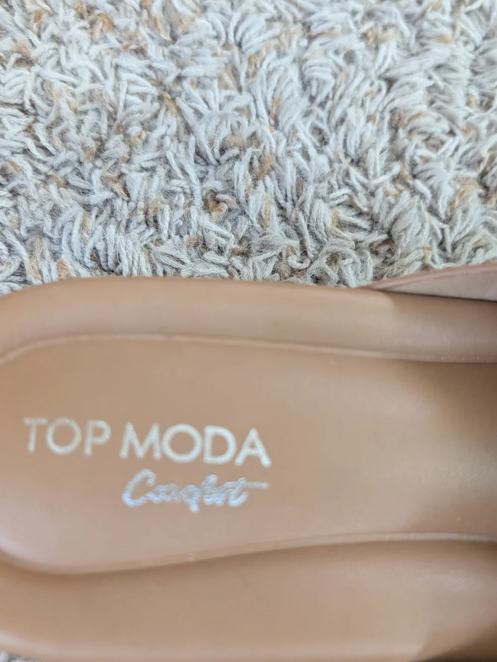 TOP Moda Tan Suede Studded Platform Slide Sandals. Size 10